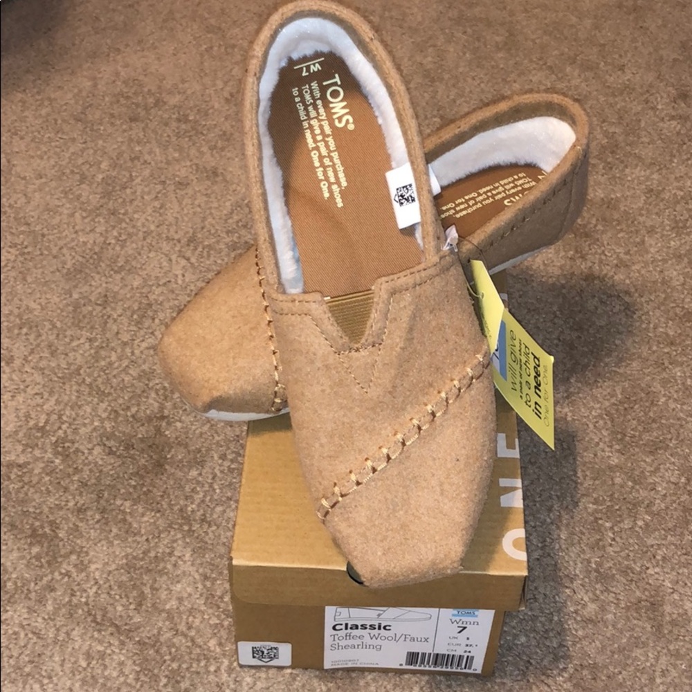 TOMS CLASSIC